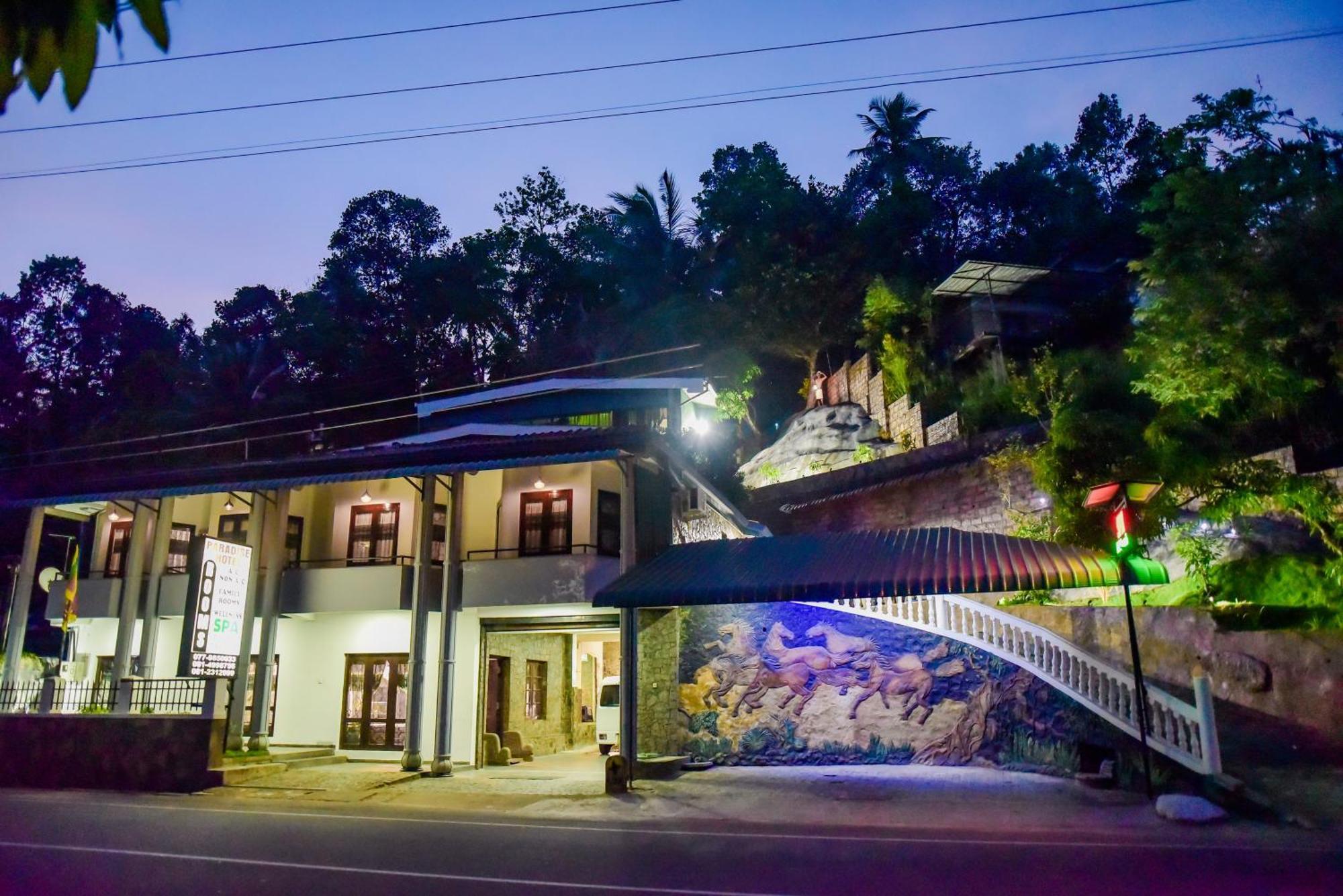 Kandy Paradise Hotel & Spa Gelioya Buitenkant foto